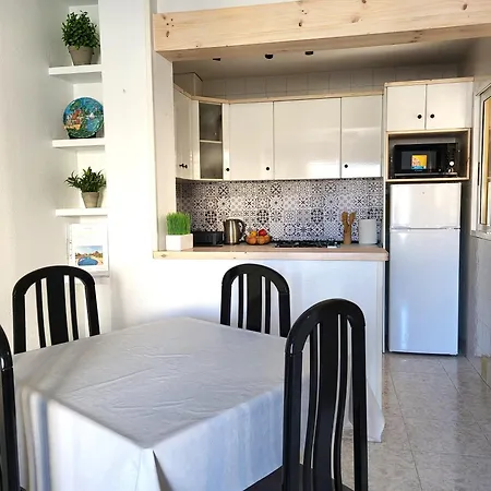 Sunny House With Communal Pool And Garden Casa vacanze Torrevieja