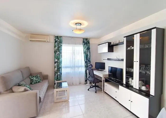 Sunny House With Communal Pool And Garden * Torrevieja