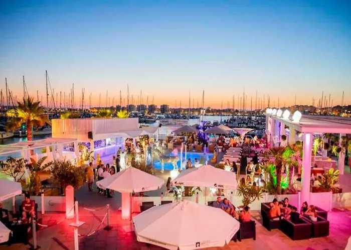 Sunny House With Communal Pool And Garden * Torrevieja