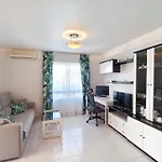 Sunny House With Communal Pool And Garden * Torrevieja